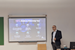 43afed7f-a548-48de-bc77-52e0cdf7d642